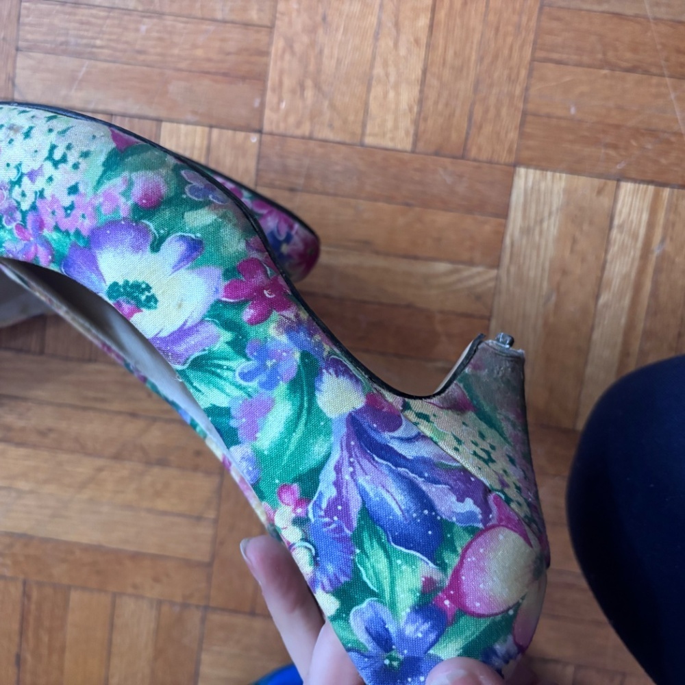 vintage 80s heels - read full description * accepting offers - Picture 9 of 9